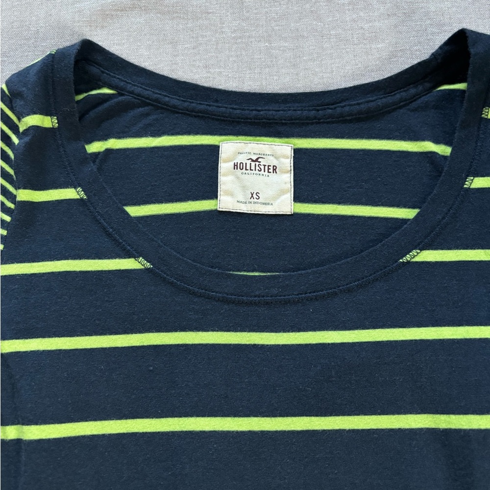 Hollister blue & green striped 3/4 sleeve top. - Picture 5 of 7